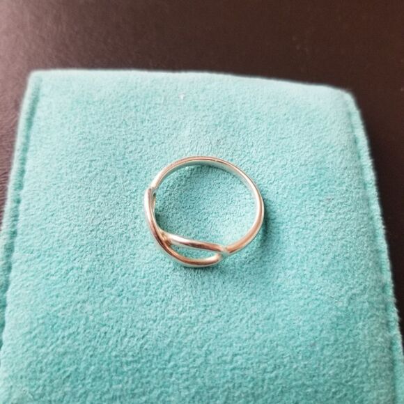 Tiffany & Co. Infinity Ring - Picture 4 of 4